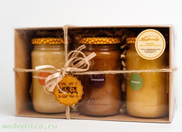 Набор подарочный (3 вида мёда в картонной коробке с прозрачной крышкой)